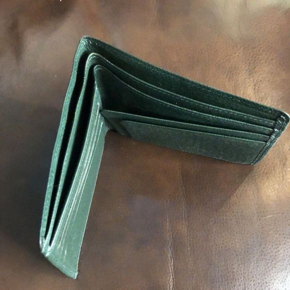 LOUIS VUITTON Green Taiga Leather Bifold Wallet Vintage MI0917 - Picture 13 of 17